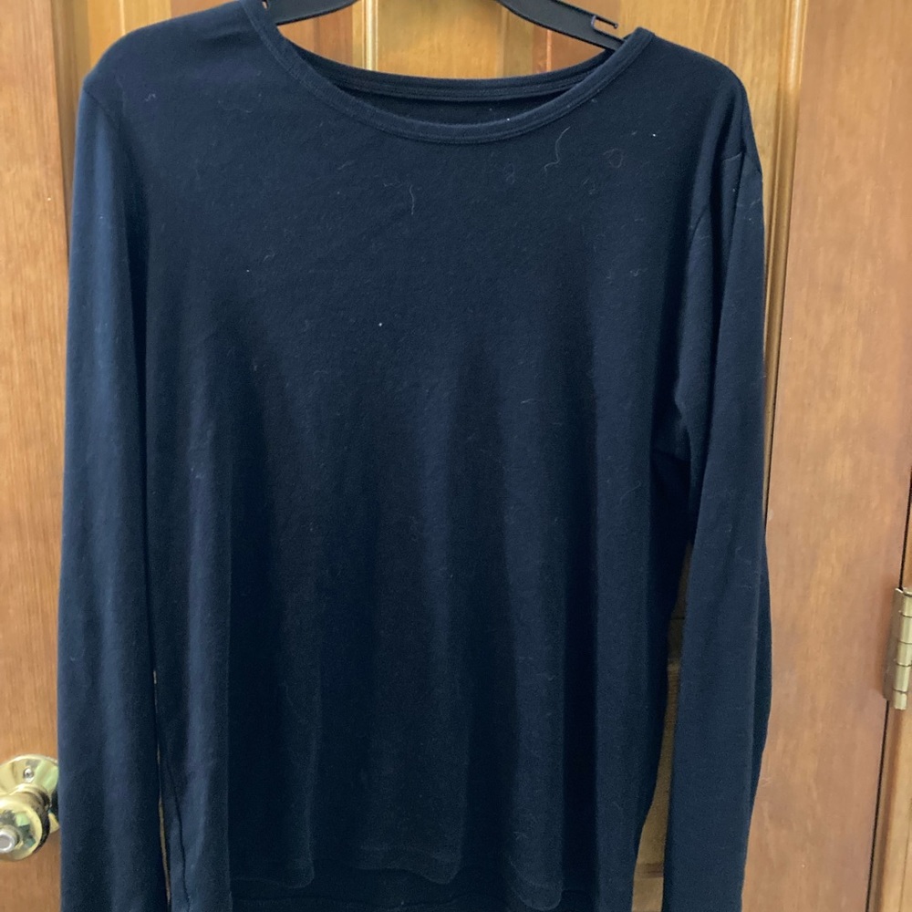 Top St. John’s bay medium pullover